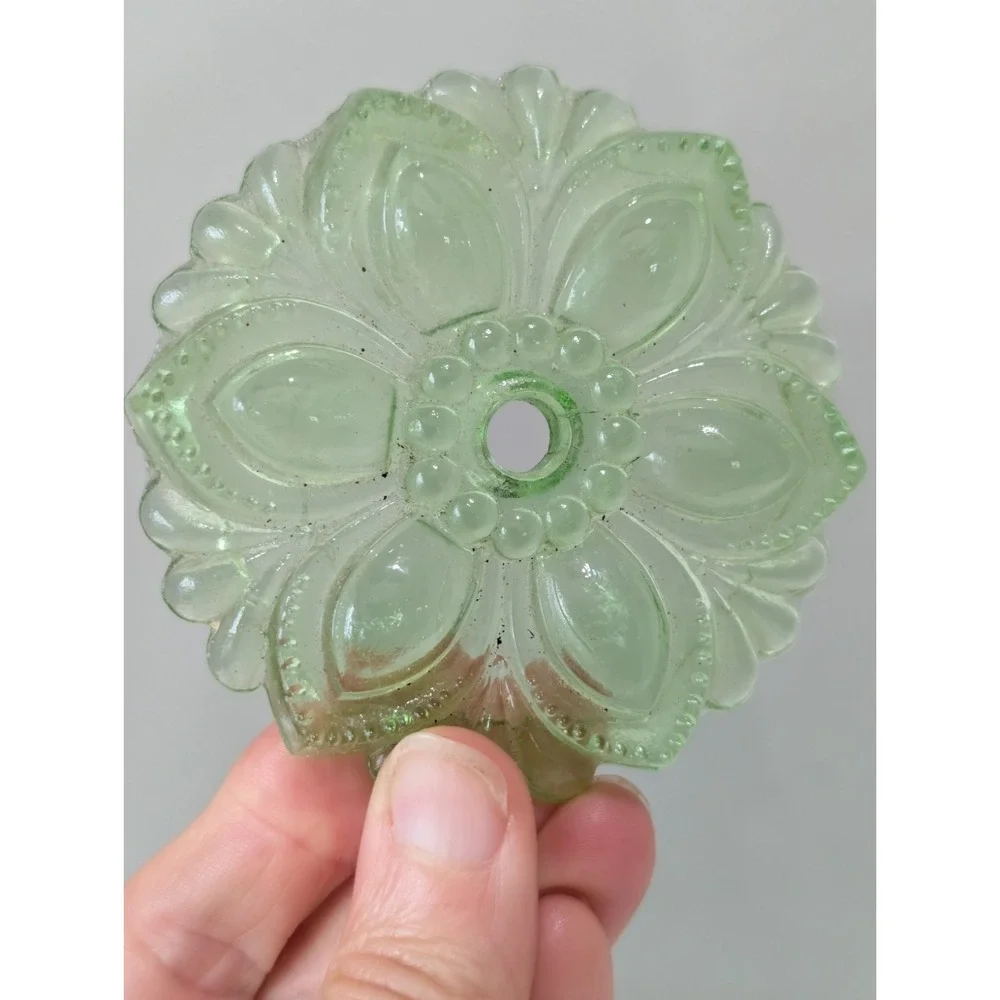 Antique Pressed Sandwich Glass Green Depression Curtain Tie Backs Rosettes Lot